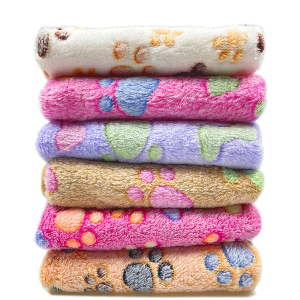 Soft Pet Dog Blanket Winter Coral Fleece Blanket Comfortable Cat Dog Bed Sheet Sofa Blanket Warm Sleeping Blanket Pet Supplies