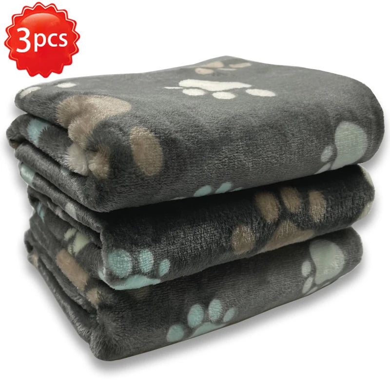 Soft Pet Dog Blanket Winter Coral Fleece Blanket Comfortable Cat Dog Bed Sheet Sofa Blanket Warm Sleeping Blanket Pet Supplies