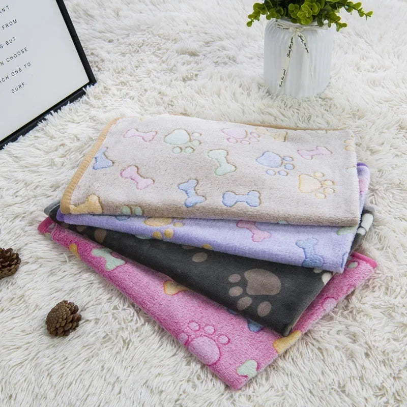 Coral Fleece Pet Blanket Warm Paw Print Dog Cat Bed Mat Soft Reversible Sleeping Pad Four Seasons Sofa Cover Small Medium Pets