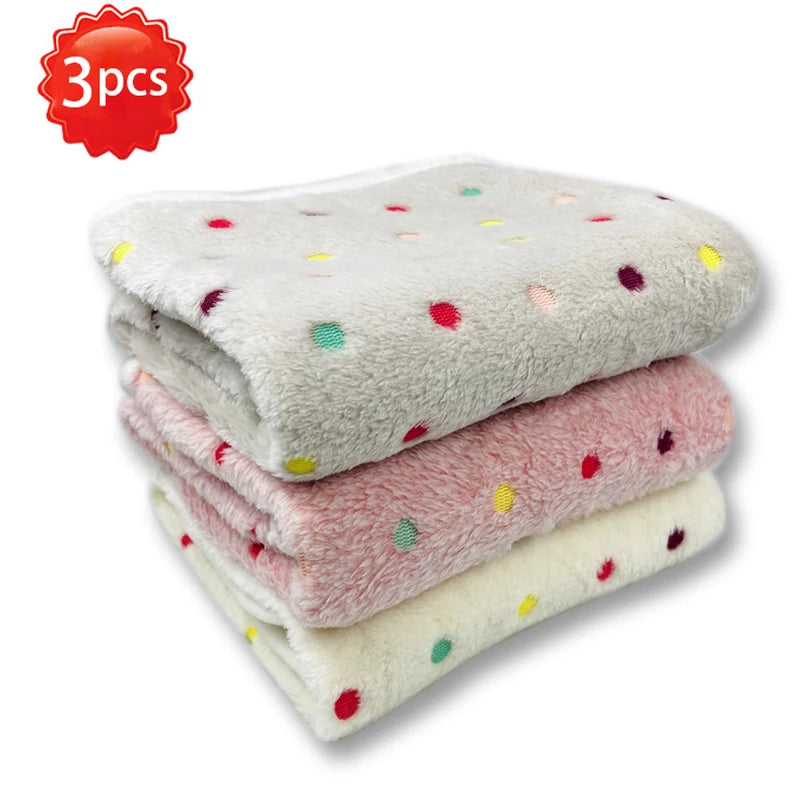 Soft Pet Dog Blanket Winter Coral Fleece Blanket Comfortable Cat Dog Bed Sheet Sofa Blanket Warm Sleeping Blanket Pet Supplies