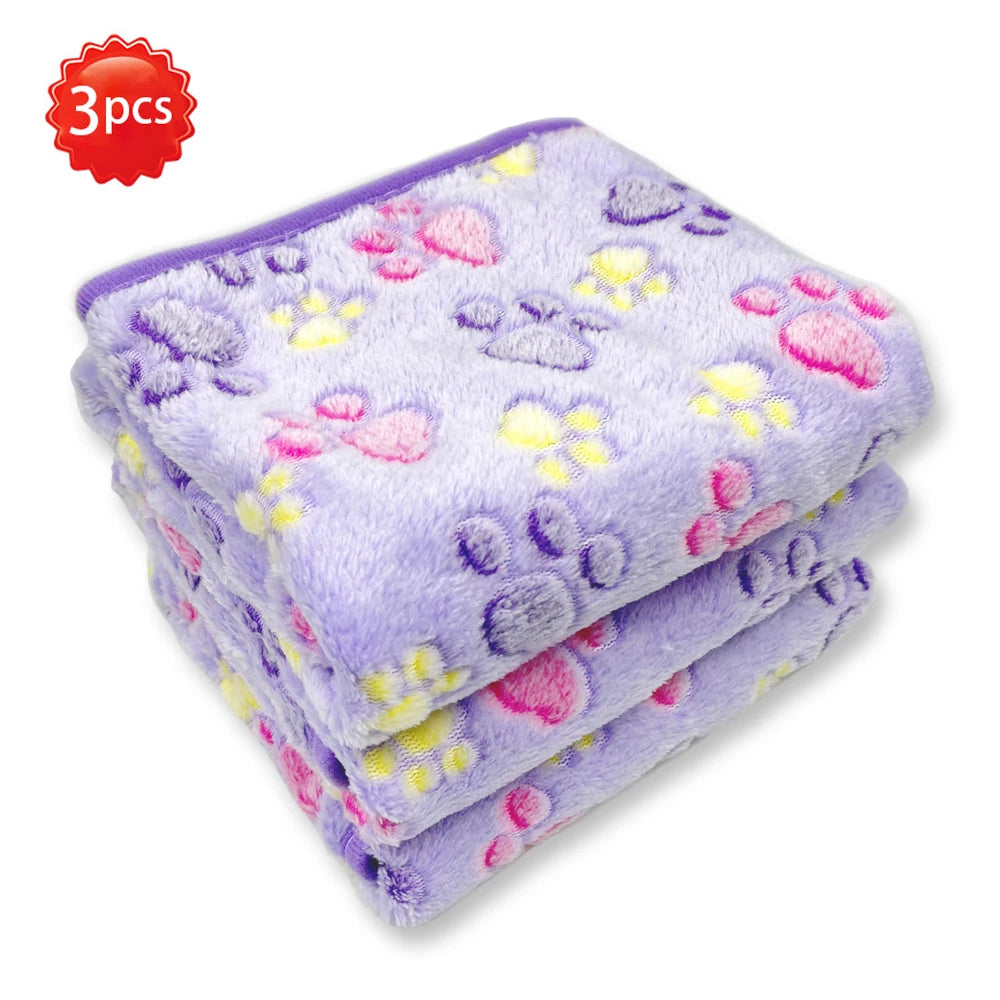 Soft Pet Dog Blanket Winter Coral Fleece Blanket Comfortable Cat Dog Bed Sheet Sofa Blanket Warm Sleeping Blanket Pet Supplies